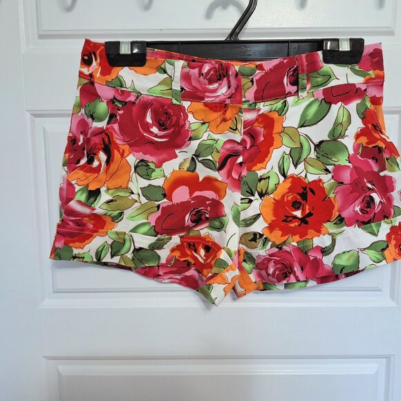 Made In Canada Colourful summer shorts floral pattern - Picture 4 of 13